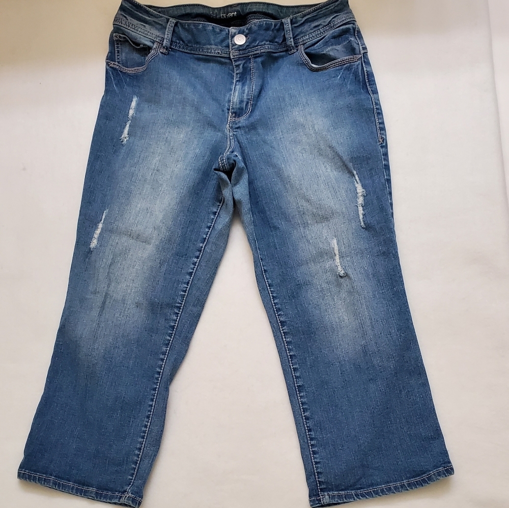 Lane Bryant Size 14 Genius Fit Distressed  Mid Rise Light Wash Jeans
